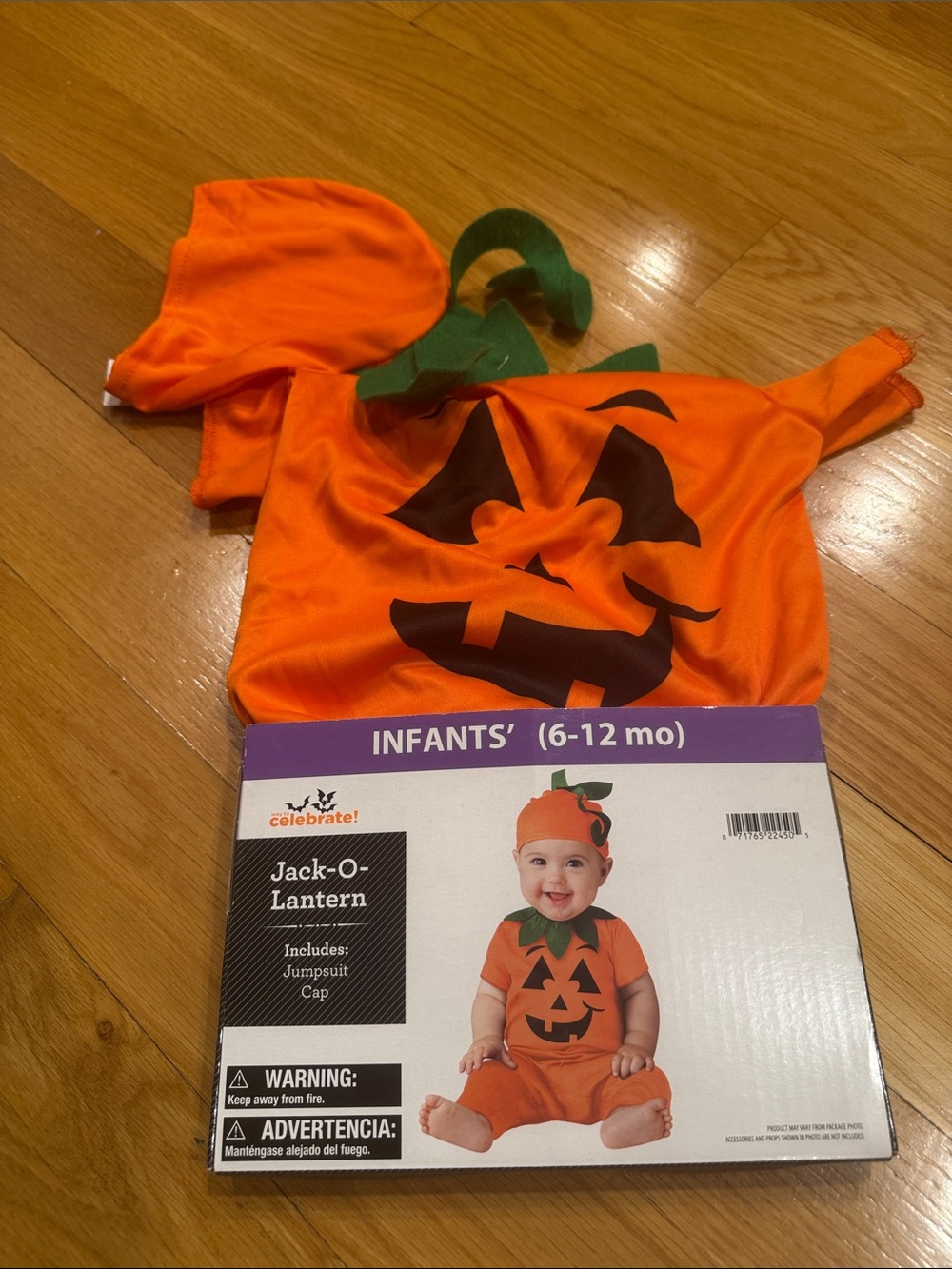 NWT Way to celebrate infants Jack-o-lantern size 6-12 months .